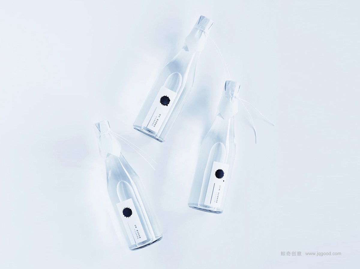 簡(jiǎn)約酒包裝設(shè)計(jì)